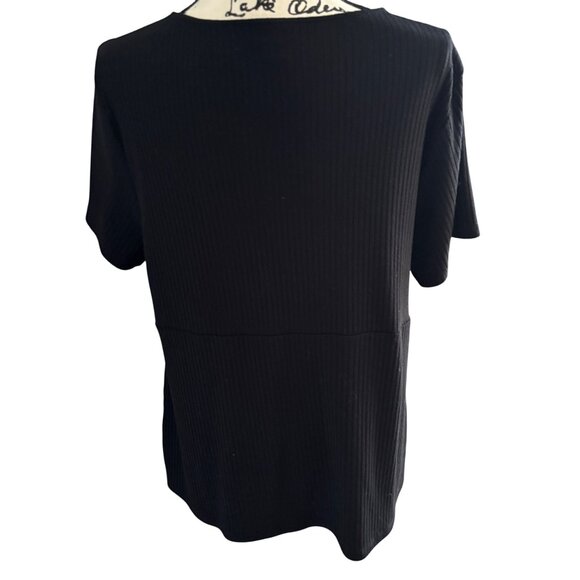 Torrid Women's Black Ribbed Knit Surplice Top Plus Size 3 3X V Neck Short Sleeve - Picture 3 of 6